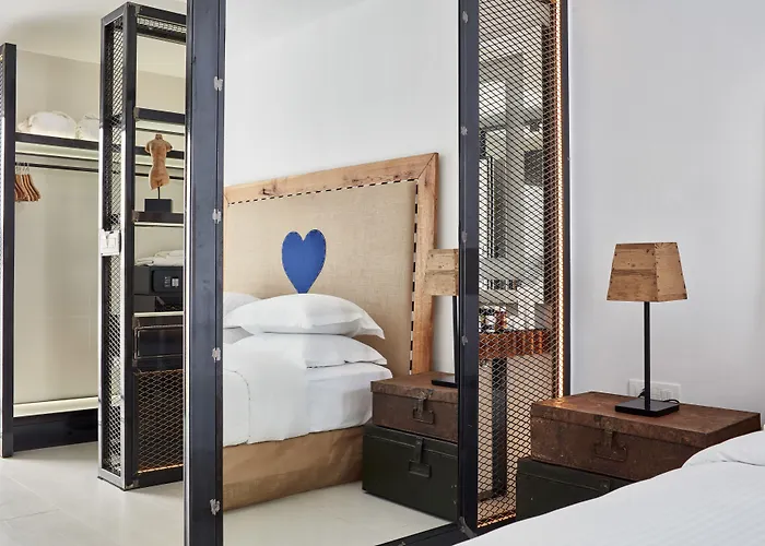 ロイヤル ミコニアン リーディング ホテルズ オブ ザ ワールド Elia (Mykonos)