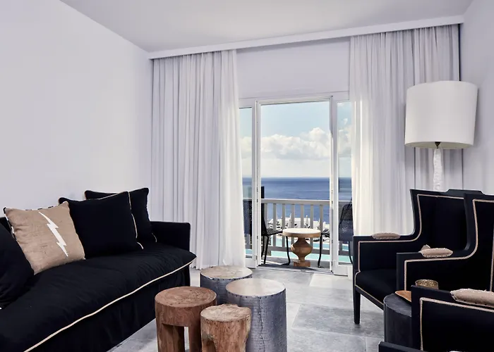 ロイヤル ミコニアン リーディング ホテルズ オブ ザ ワールド Elia (Mykonos)