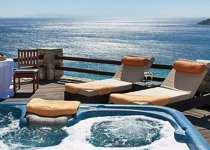 Royal Myconian - Leading Of The World Elia (Mykonos)